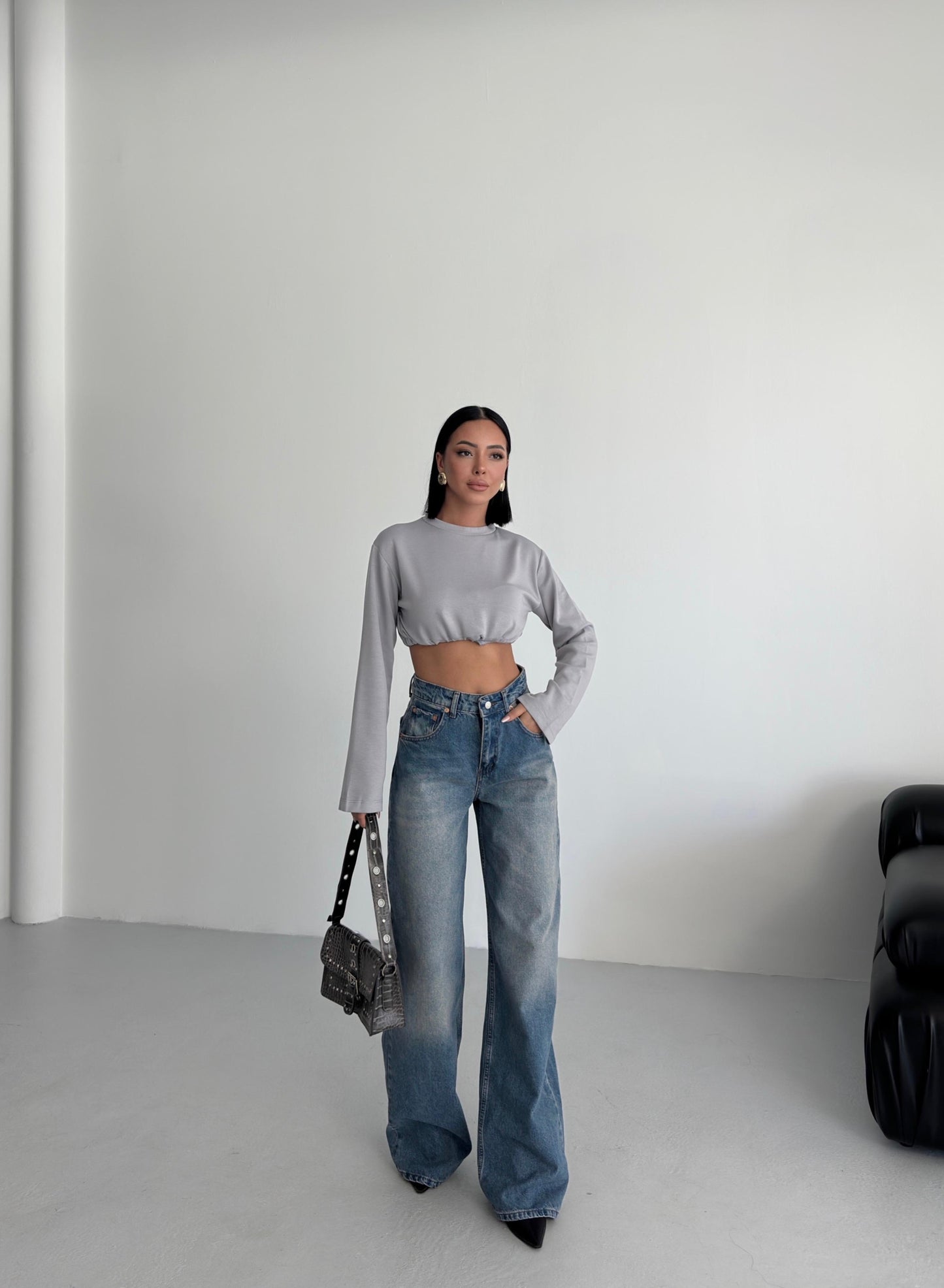 Aukšto juosmens plačios džinsinės kelnės