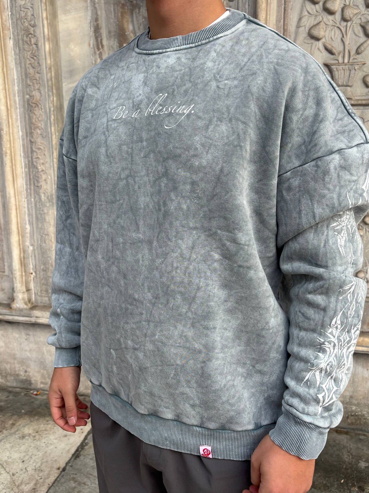 Washed ''Be a Blessing'' Left Sleeve Print Detailed Oversize Sweatshirt